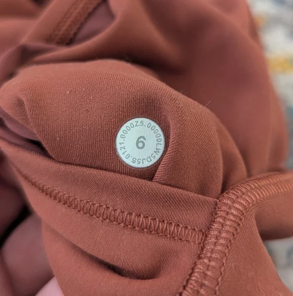 Lululemon Invigorate High-Rise Tight 28" Dark Terracotta, Size 6, Leggings - Picture 10 of 13